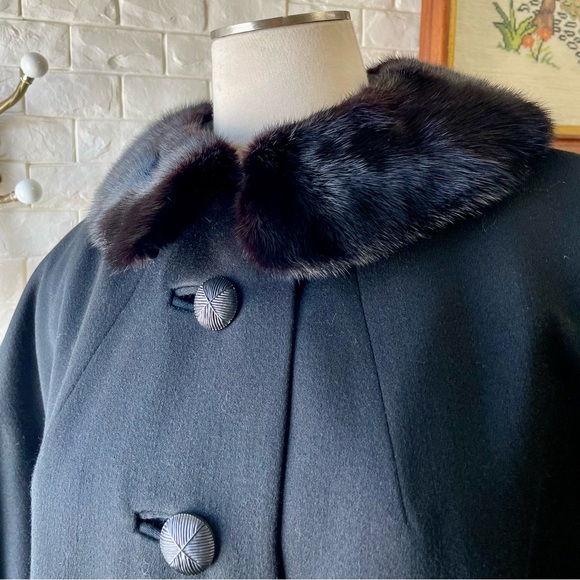 Vintage 1950s Parkmoor Black Wool Swing Coat with Blackglama Mink Fur Trim - Picture 7 of 15